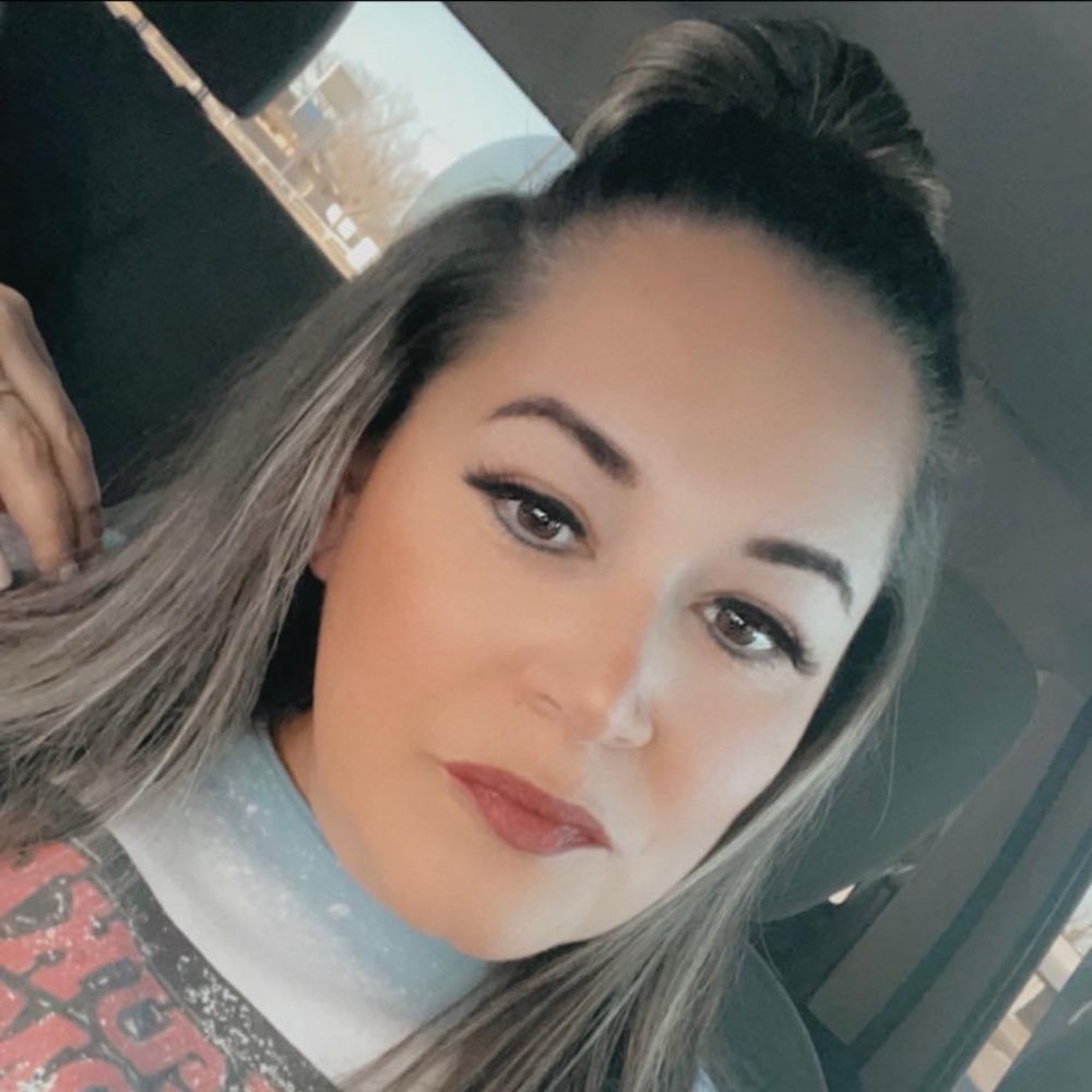 🎀MEET YOUR SELLER🎀 Small Oklahoma town girl